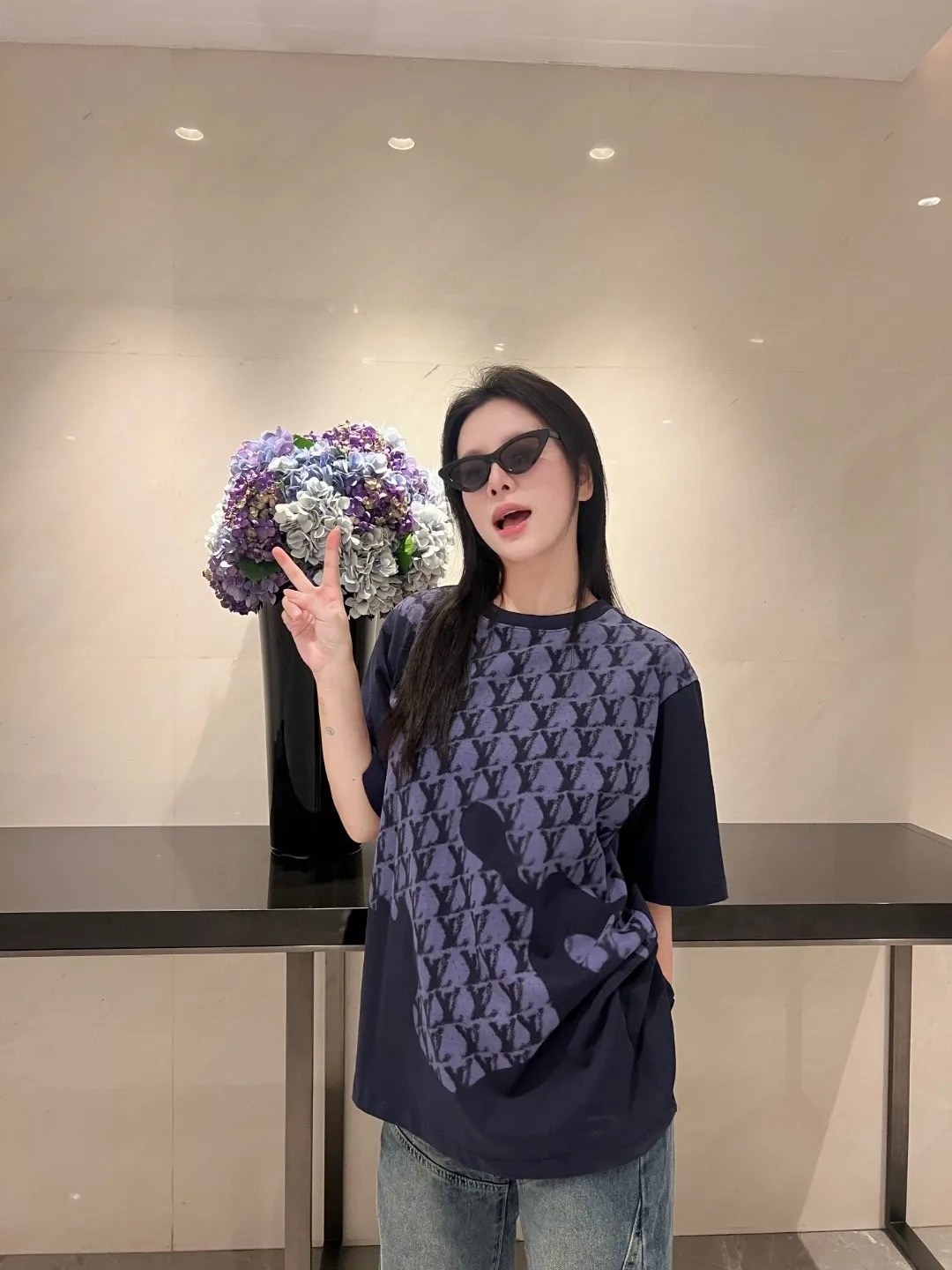 Louis Vuitton/ Blue